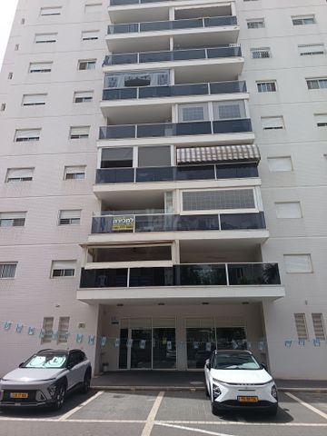 Apartment · 4 rooms in Nahariya